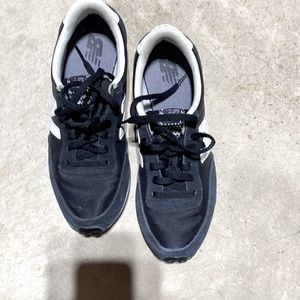 New balance black & white sneakers, size:7,5